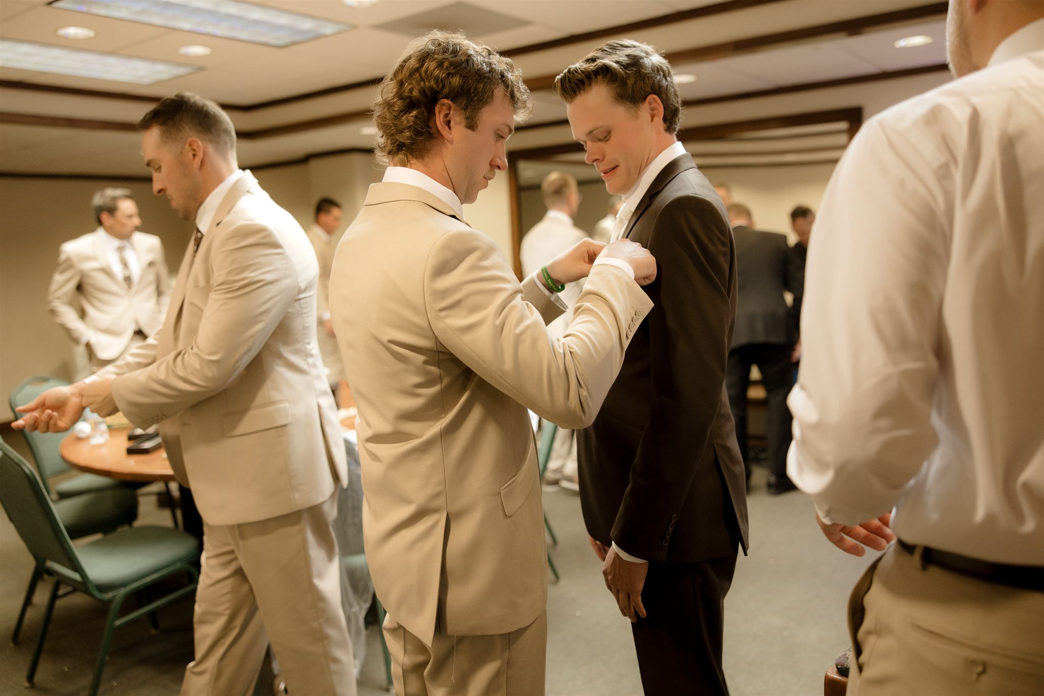 Groom Gettingready 1 Websize